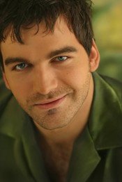 bodylanguage-mans-smile