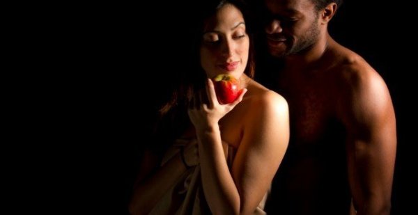 MYTHS-photo-APPLE-1-640x330